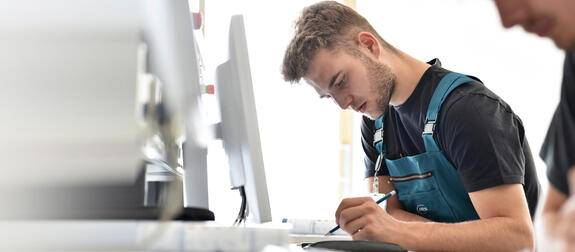 用你的每一根神经为你的生命而学习。